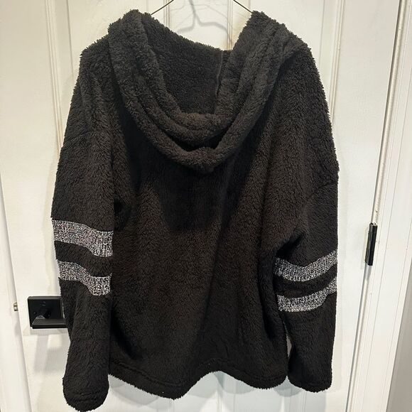 NWT Women's MainStrip Super soft Hoodie multicolored woven pouch, size M! - Picture 4 of 14